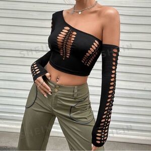2 piece one shoulder cut out cropped tee and arm sleeve, size small(4).